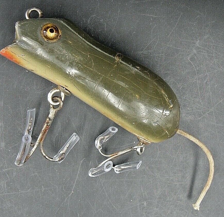 =SOLD= 0174:: 1940s Fishing, Crank Bait, little grey mouse bass pike  walleye pickerel fishing lure
