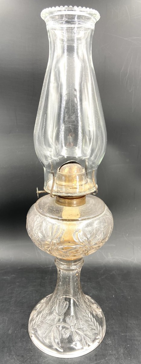 VINTAGE MASSIVE SEWING LAMP GLASS KEROSENE GLOWS TRAILING IVY FROSTED BIG  BULGE