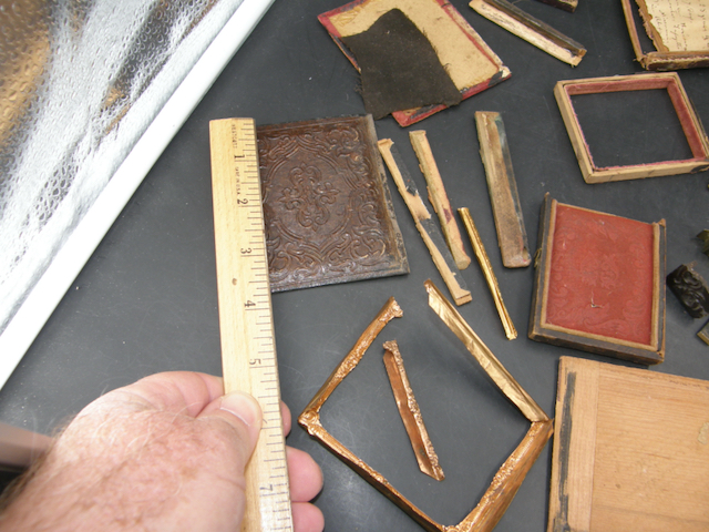 =SOLD= 2019:: boxed lot of ANTIQUE hard image case parts. - Image 4